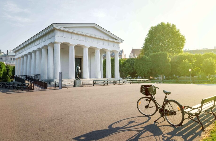 private-vienna-bike-tours:-personalized-routes-and-experiences